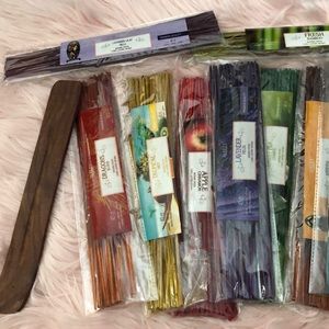 Incense bundle including holder